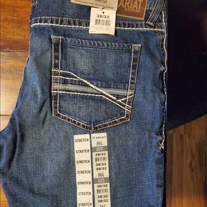 NWT! Mens ARIAT denim jeans 38/32 Relaxed Bootcut